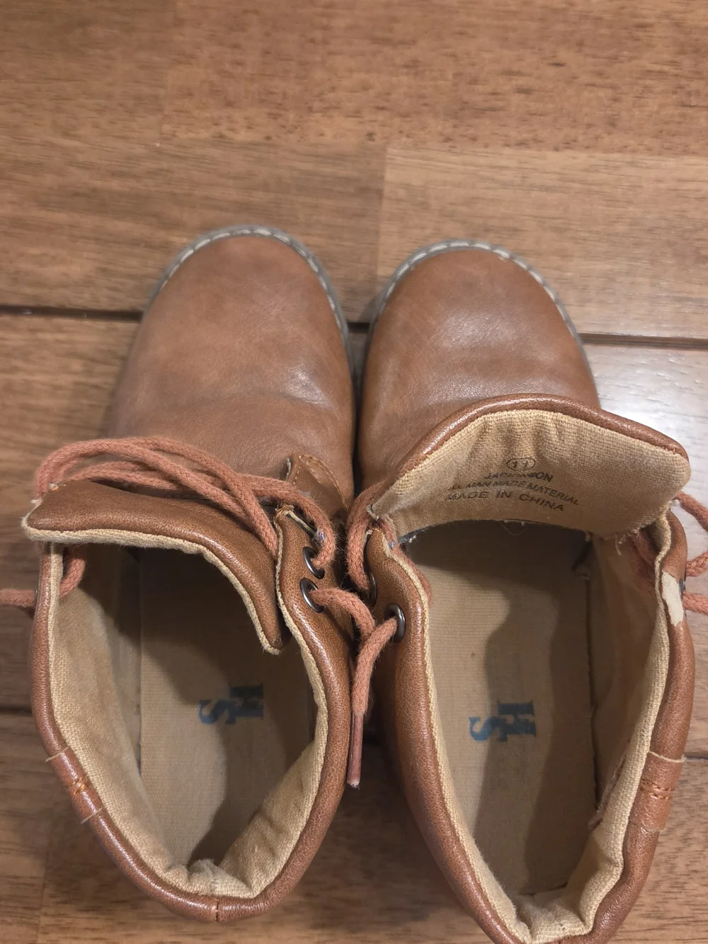 Boys Tan Leather Chukka Boots with Lace-Up Closure Size 11